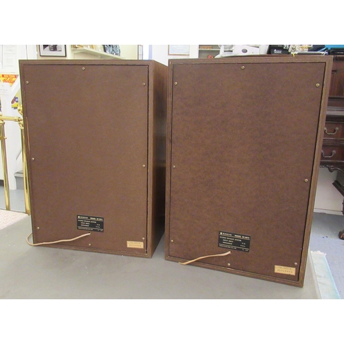 185 - A Sanyo G2611 Super stereo system; and a matching pair of SX2611 speakers