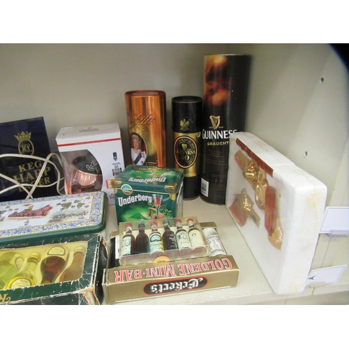 92 - Brewery related collectables: to include a Babycham gift set  boxed