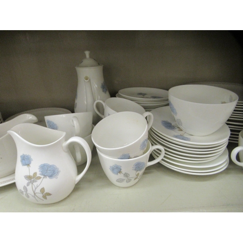 120 - A Wedgwood china Ice Rose pattern tea set; and a Royal Doulton china Morning Star pattern breakfast ... 