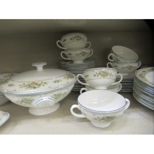 222 - Wedgwood bone china Petersham pattern tableware: to include a tureen and soup bowls  