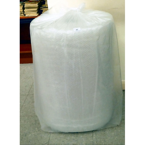 82 - Approx. 100m of bubble wrap 