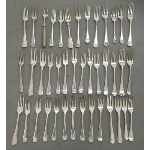 86 - Silver plated cutlery and flatware: to include a set of six early 20thC fish knives and forks, on bo... 