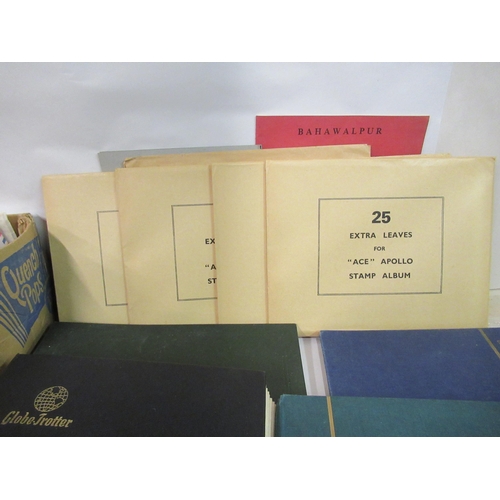 139 - An uncollated collection of postage stamps, mainly 20thC and various stock books