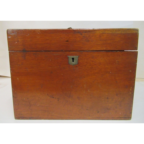 159 - A vintage Electro Dynamic Medical Apparatus Co. electric therapy unit, fitted in a mahogany case