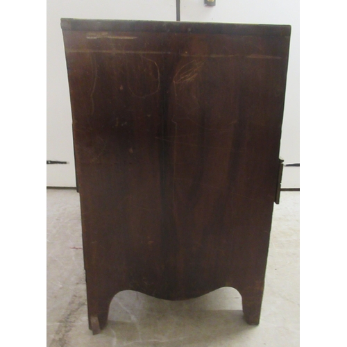 175 - An early/mid 19thC mahogany four drawer dressing chest, raised on bracket feet&nbsp; 32