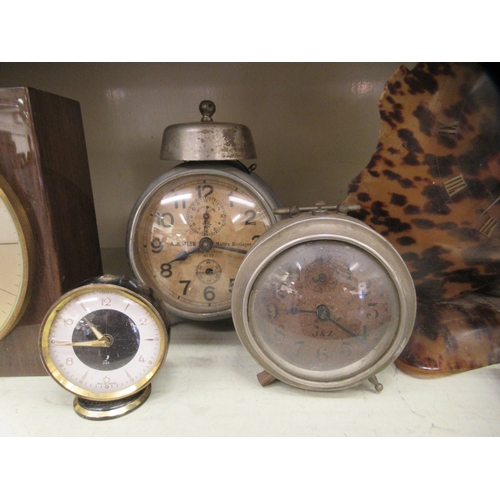 124 - Clocks: to include an early 20thC Mistler alarm clock  6