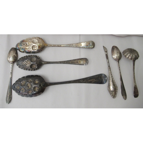 195 - Silver collectables: to include a berry spoon  indistinct London marks