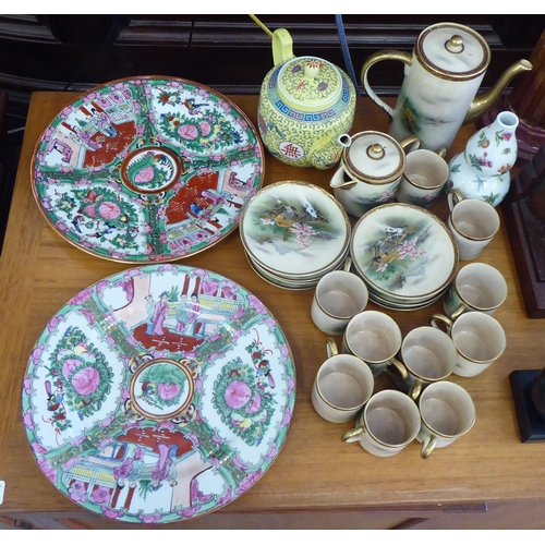 196 - Chinese and Japanese ceramics: to include a Japanese Satsuma earthenware coffee set, decorated with ... 