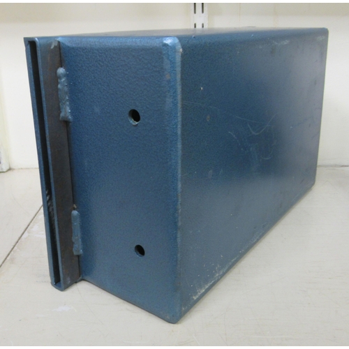 203 - A modern enamelled steel underfloor safe  15.5