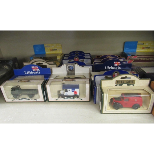 67 - Diecast model vehicles: to include a Vanguard Triumph TR4  boxed