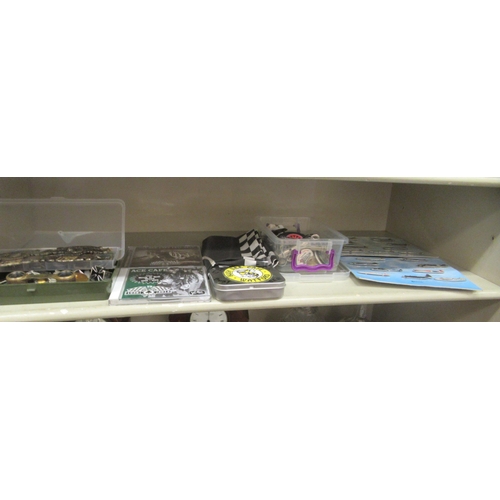 183 - An uncollated collection of 20thC enamelled and other badges: to include Harley Davidson and other a... 