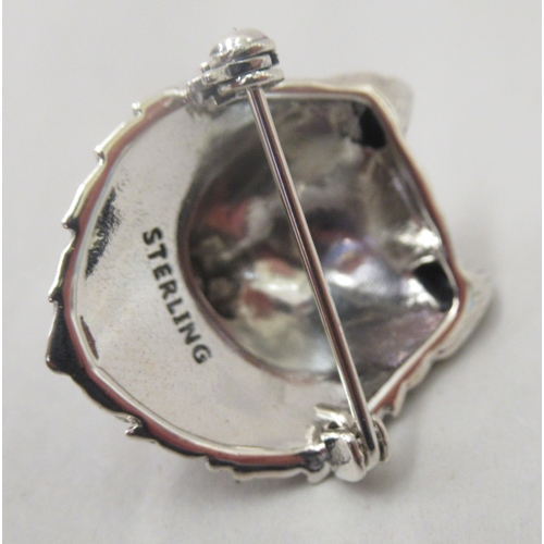 187 - A Sterling silver dog's head mask style brooch