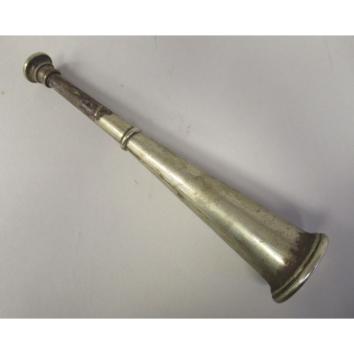 211 - An early 20thC Csq & Co EPNS hunting horn design table lighter  9.5