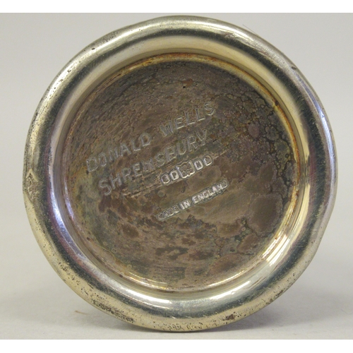 211 - An early 20thC Csq & Co EPNS hunting horn design table lighter  9.5