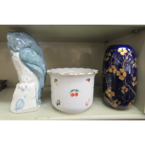 88 - Ceramics: to include a Herend porcelain planter, decorated in bright colours and gilt bands  5