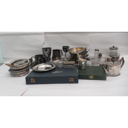 89 - Silver plate: to include a pair of late Victorian chambersticks  6