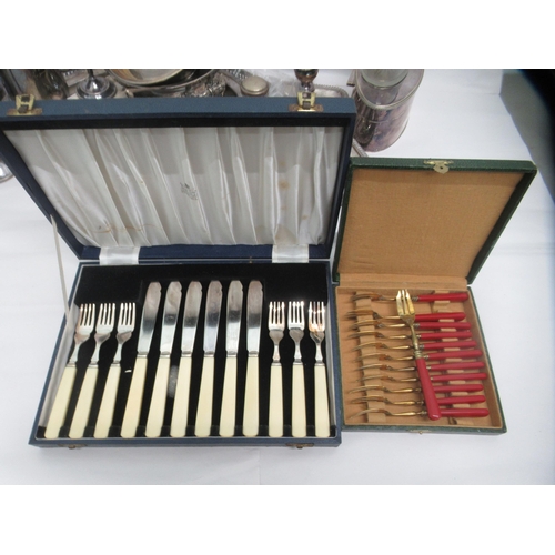 89 - Silver plate: to include a pair of late Victorian chambersticks  6