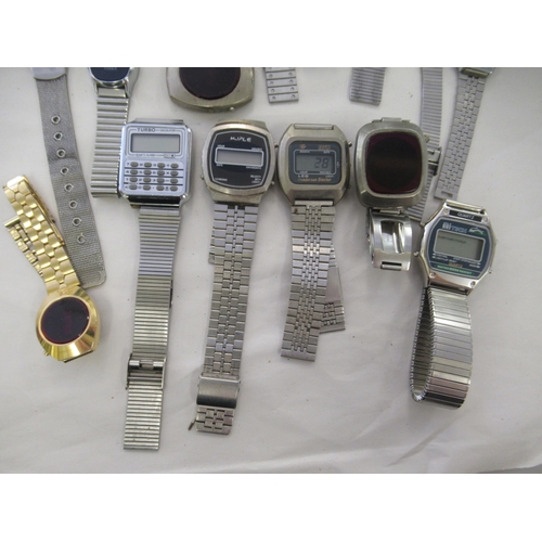 117 - Modern wristwatches: to include LCD quartz and similar, mainly stainless steel cased&nbsp;