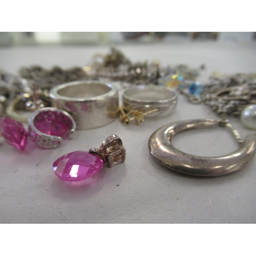 93 - Silver and other items of personal ornament: to include rings and necklaces&nbsp;
