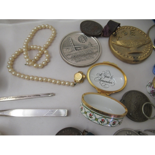 161 - Coins, medallions and personal ornaments: to include brooches