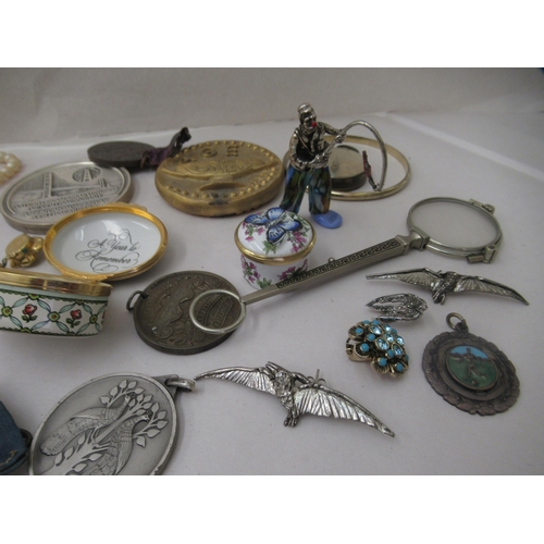 161 - Coins, medallions and personal ornaments: to include brooches