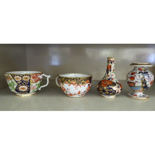 164 - Early 19thC & later ceramics, mainly Spode and Royal Crown Derby: to include a miniature vase&nb... 