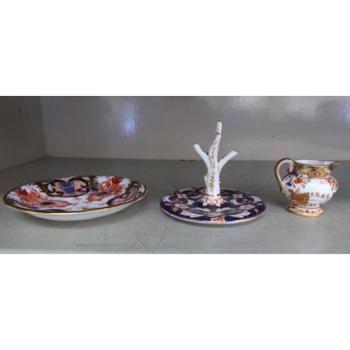 164 - Early 19thC & later ceramics, mainly Spode and Royal Crown Derby: to include a miniature vase&nb... 