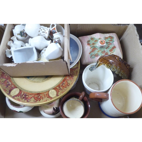 255 - Ceramics: to include crested china