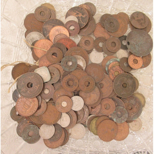 284 - Uncollated world coins: to include East African cents