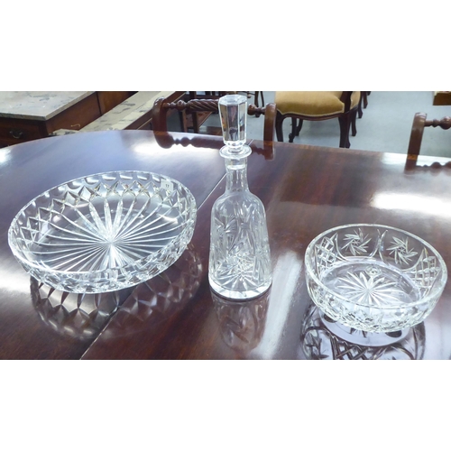 17 - Glassware: to include a lead crystal fruit bowl  15