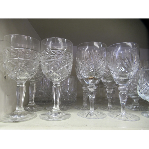 22 - Drinking glasses: to include pedestal wines and tumblers 