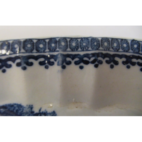 78 - A Caughley porcelain teapot stand of hexagonal form, decorated in blue and white with fisherman  6.2... 