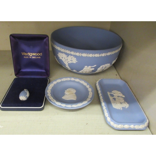 133 - Wedgwood powder blue Japanese collectables  some framed