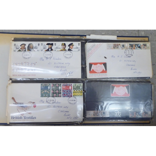 210 - Uncollated presentation packs, First Day covers and loose unused postage stamps 