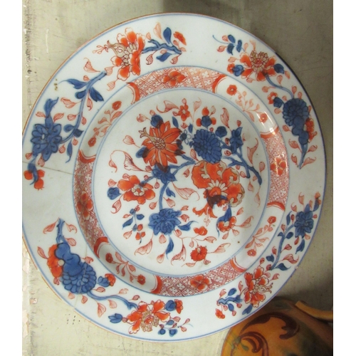 265 - Ceramics: to include an early 19thC pearlware dish, decorated with figures in a garden setting ... 