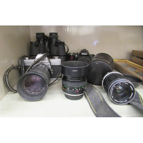 270 - Photographic and optical accessories: to include a Minolta SRT101 camera