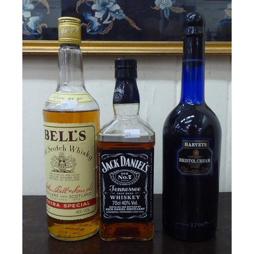 271 - Whisky, sherry and cognac: to include a bottle of Harvey's Bristol Cream and Courvoisier 