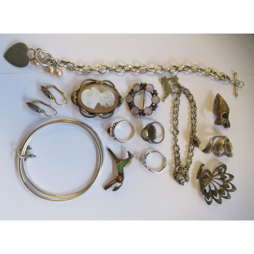 41 - Silver, silver coloured and white metal items of personal ornament: to include dress rings