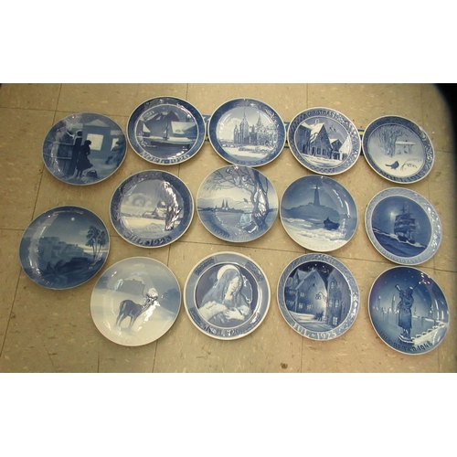 120 - Ceramics: to include numerous B&G porcelain Christmas plates  7