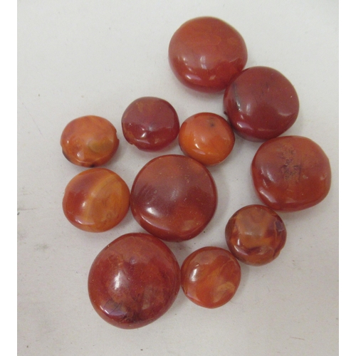 117 - Loose, irregularly formed amber coloured beads