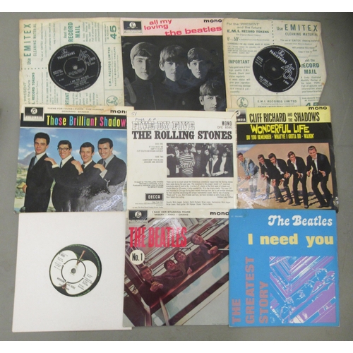 221 - 45rpm vinyl records, mid to late 1960s rock and pop: to include The Beatles, The Rolling Stones, Dee... 