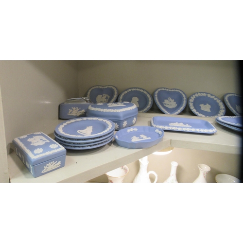 284 - Wedgwood powder blue Jasperware collectable: to include heart shaped pin dishes, vases and commemora... 