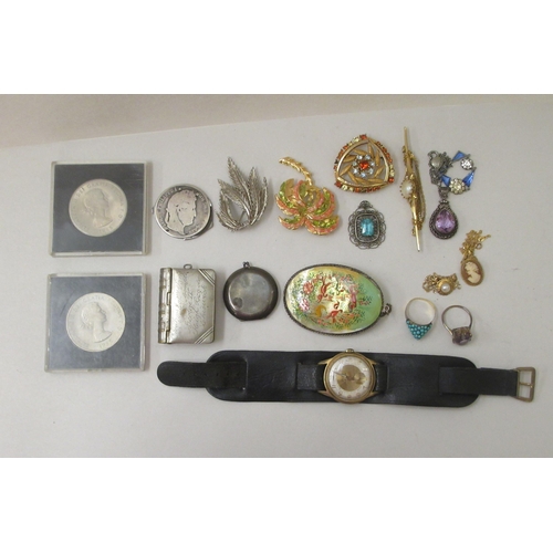 74 - Collectables, coins and items of personal ornament: to include watches, brooches and a 9ct gold fine... 