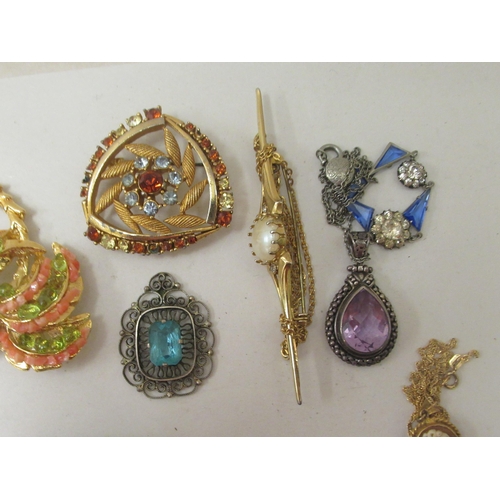 74 - Collectables, coins and items of personal ornament: to include watches, brooches and a 9ct gold fine... 