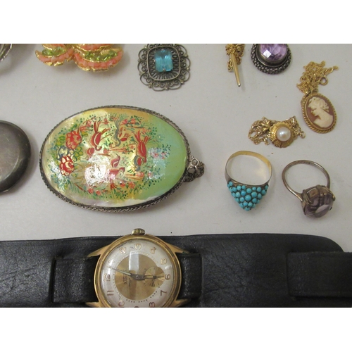 74 - Collectables, coins and items of personal ornament: to include watches, brooches and a 9ct gold fine... 