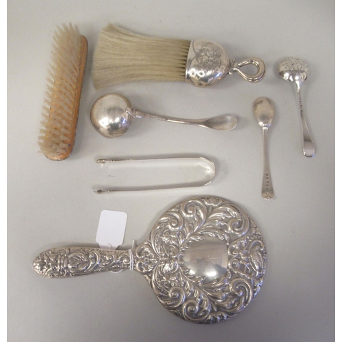 10 - Mixed jewellery and other items of personal ornament: to include a silver hat pin and medallion