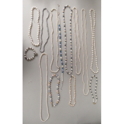 155 - Pearl and simulated pearl jewellery, mainly necklaces 