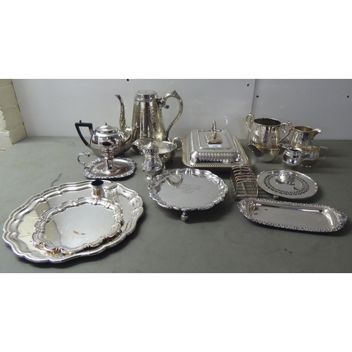 225 - Silver plated tableware: to include teaware; and an entree dish and cover