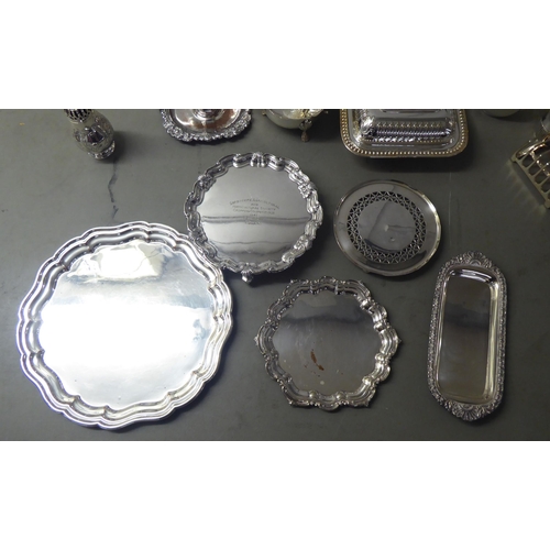 225 - Silver plated tableware: to include teaware; and an entree dish and cover