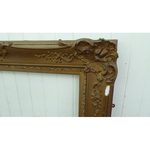 291 - A late 19thC moulded gilt frame   interior measurement 34